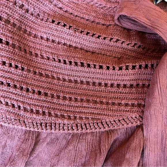 American Eagle Women’s Strapless Peplum Style Knit Crop Top - Picture 4 of 7